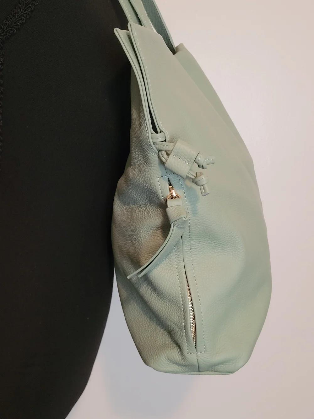 Tote Le Monde Large Soft Pebbled Leather Sage Green Shoulder Tote